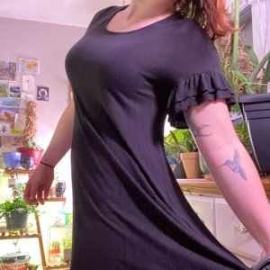 Black Flowy Midi Dress w. Open Back